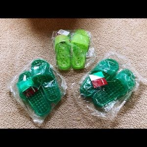 Slippers, 3 pairs for $ 6